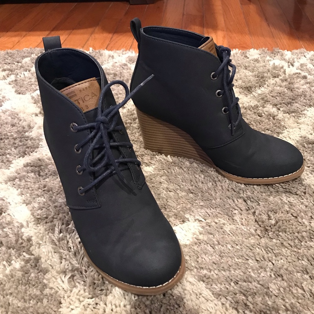 Nautica Heels